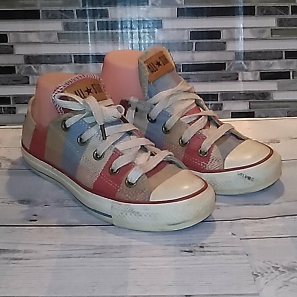Converse plaid low top sneakers 👟 unisex so 4 / 6 - Picture 1 of 7